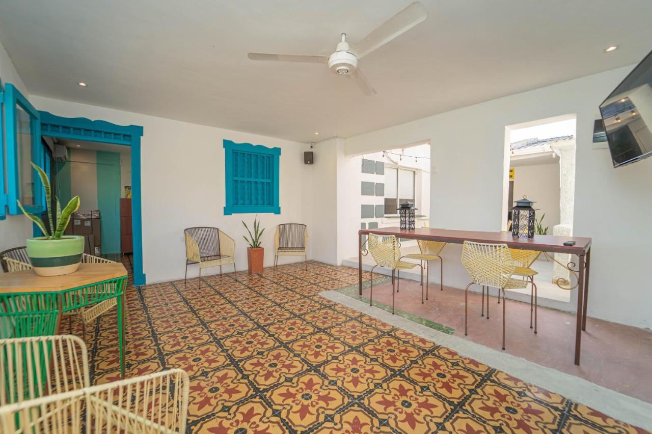 Barajas House