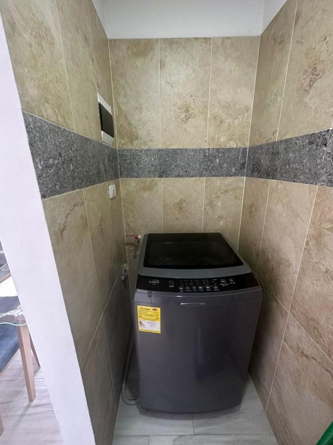 Amoblado 3 En Barrio La Campina *