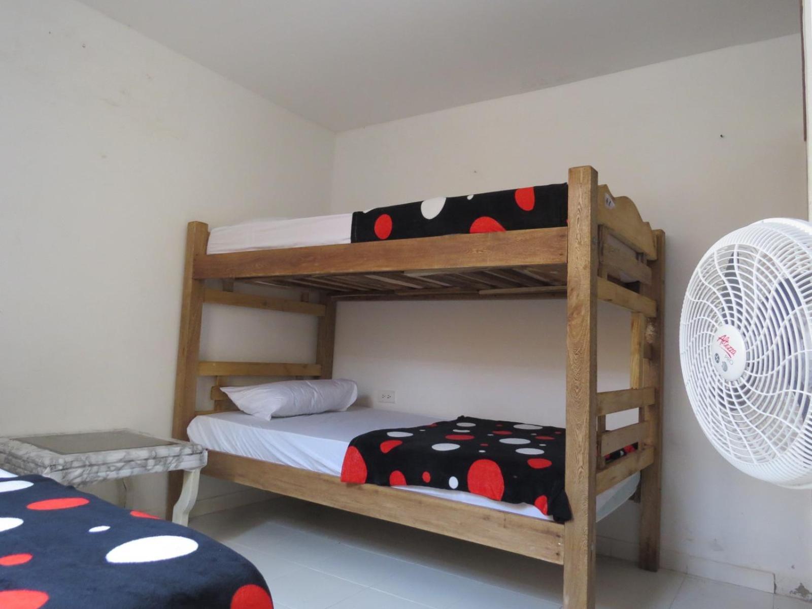 Hostel Hostal Playa Baru *