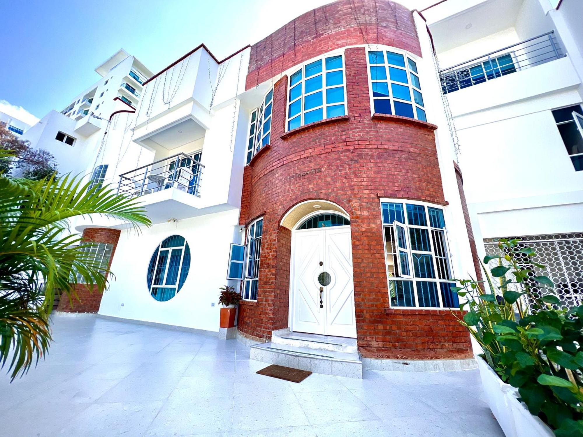 Charme 64 Boutique Hotel