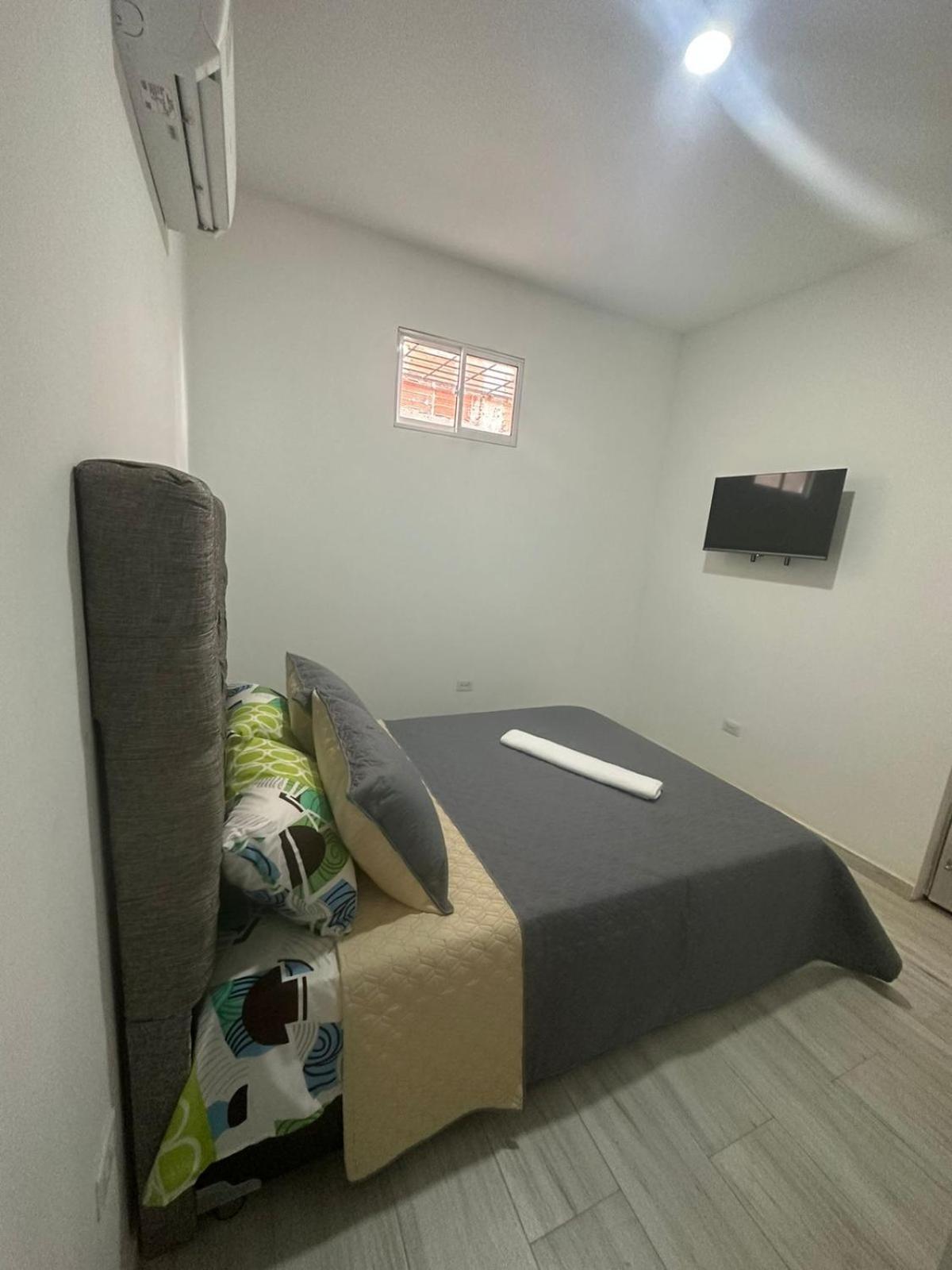 Apartamento Amoblado 3 En Barrio La Campina