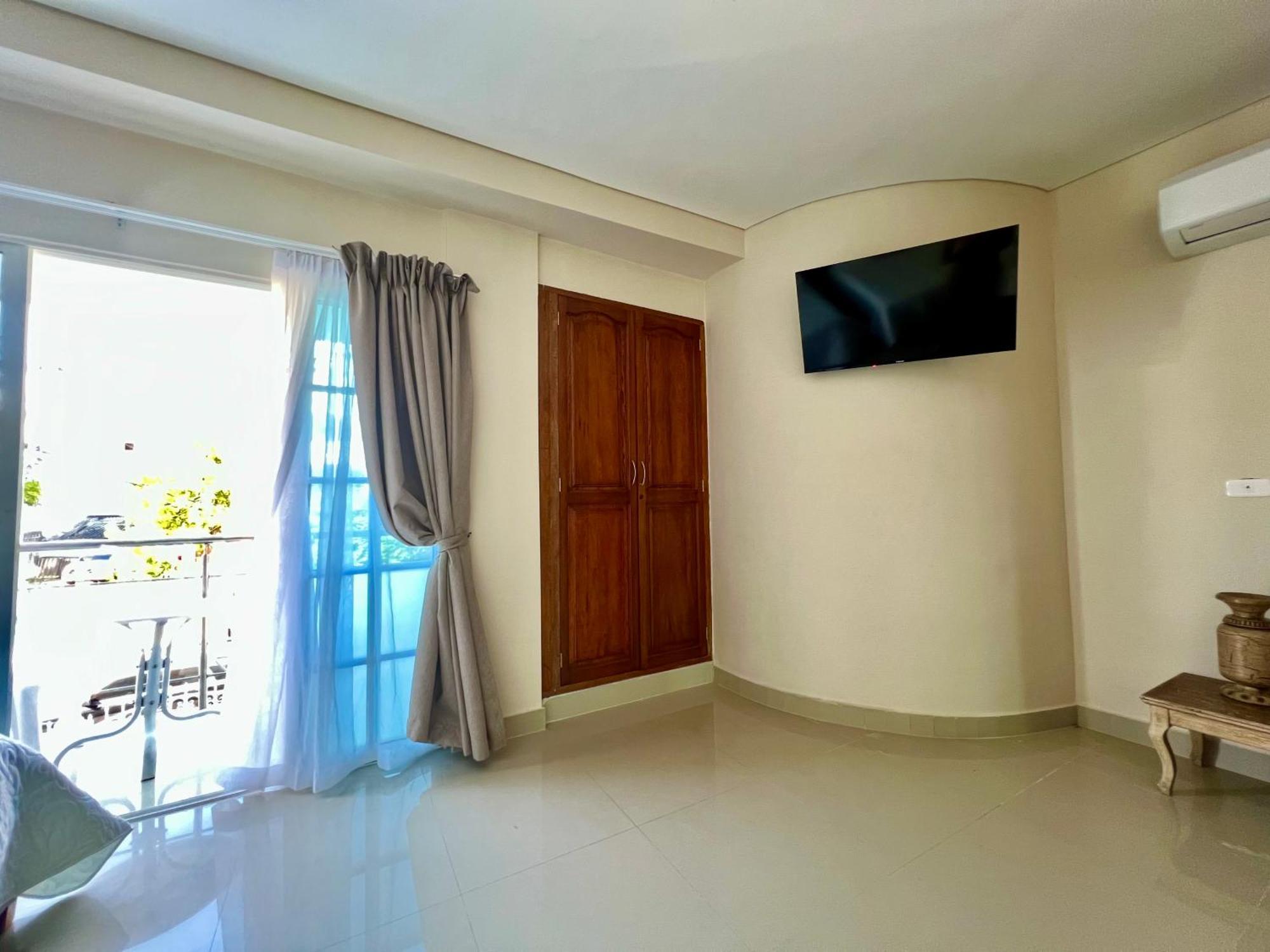 Charme 64 Boutique Hotel 4*