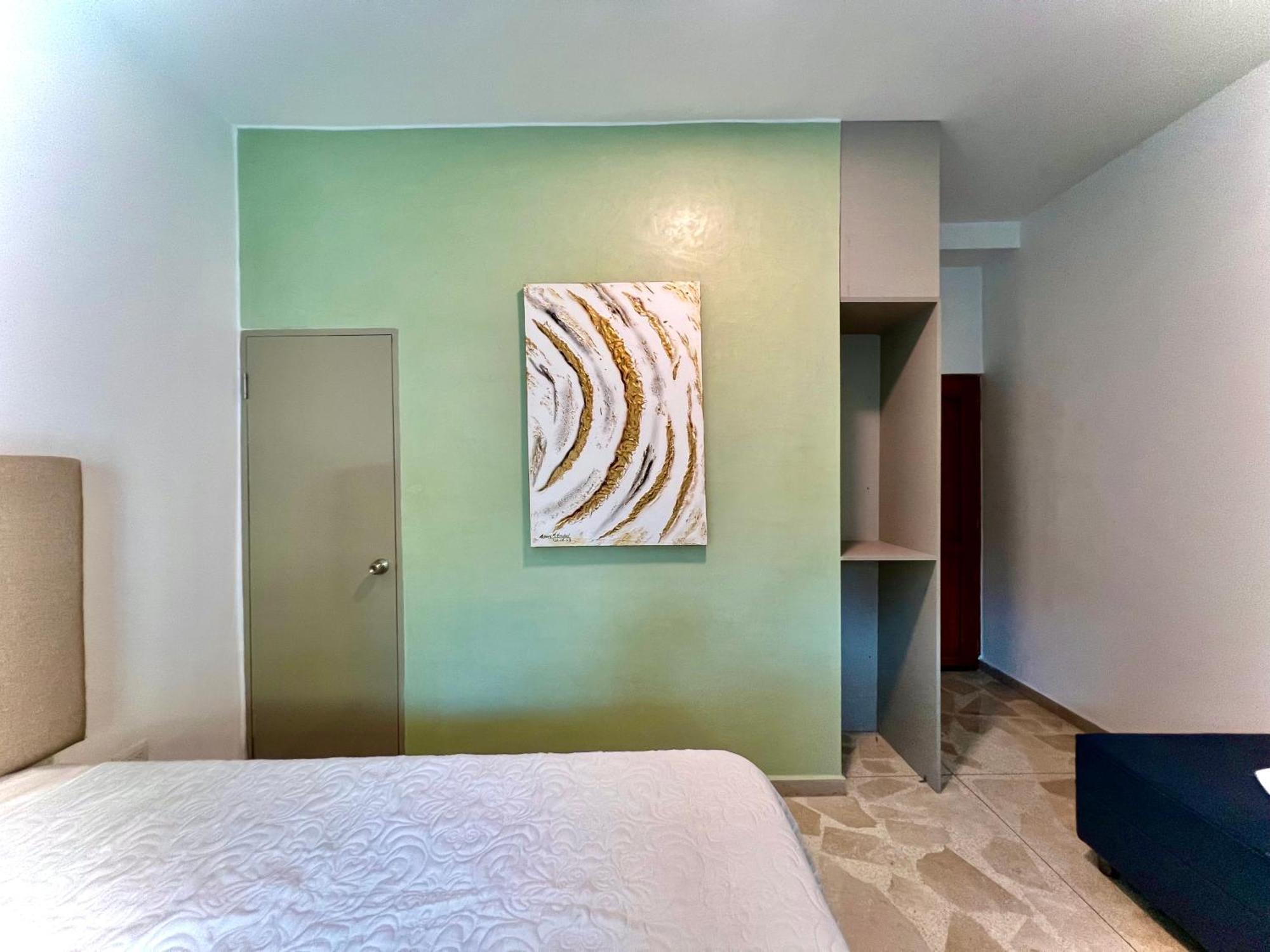 Charme 64 Boutique Hotel 4*