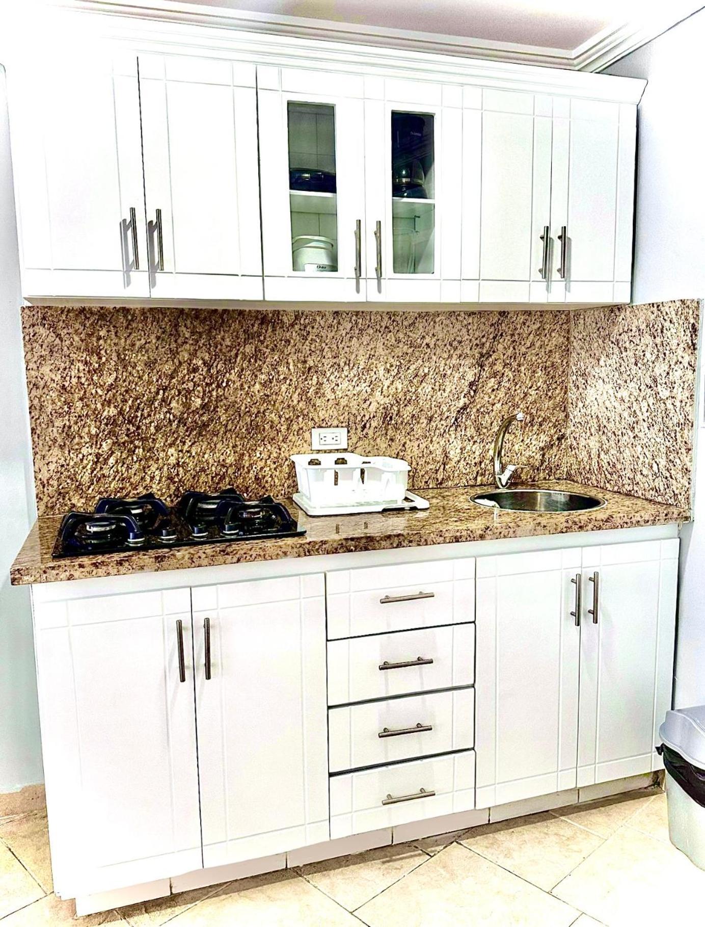 Apartamento *laguito*ed.conquistador * -gran Vista-
