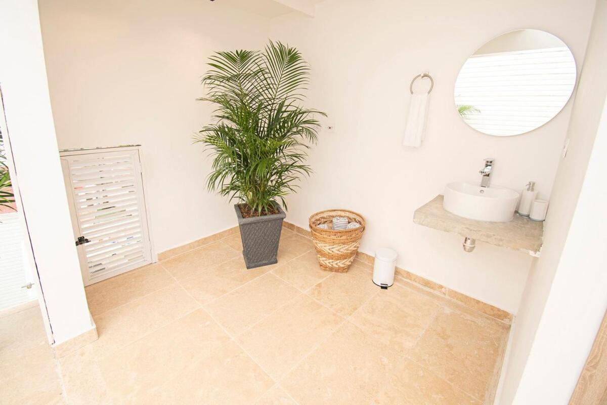 Lux House, Aldaba Selection Villa