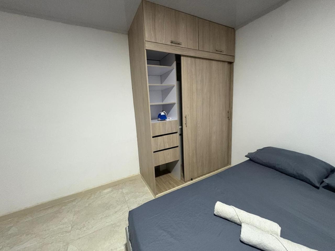 Almare En *