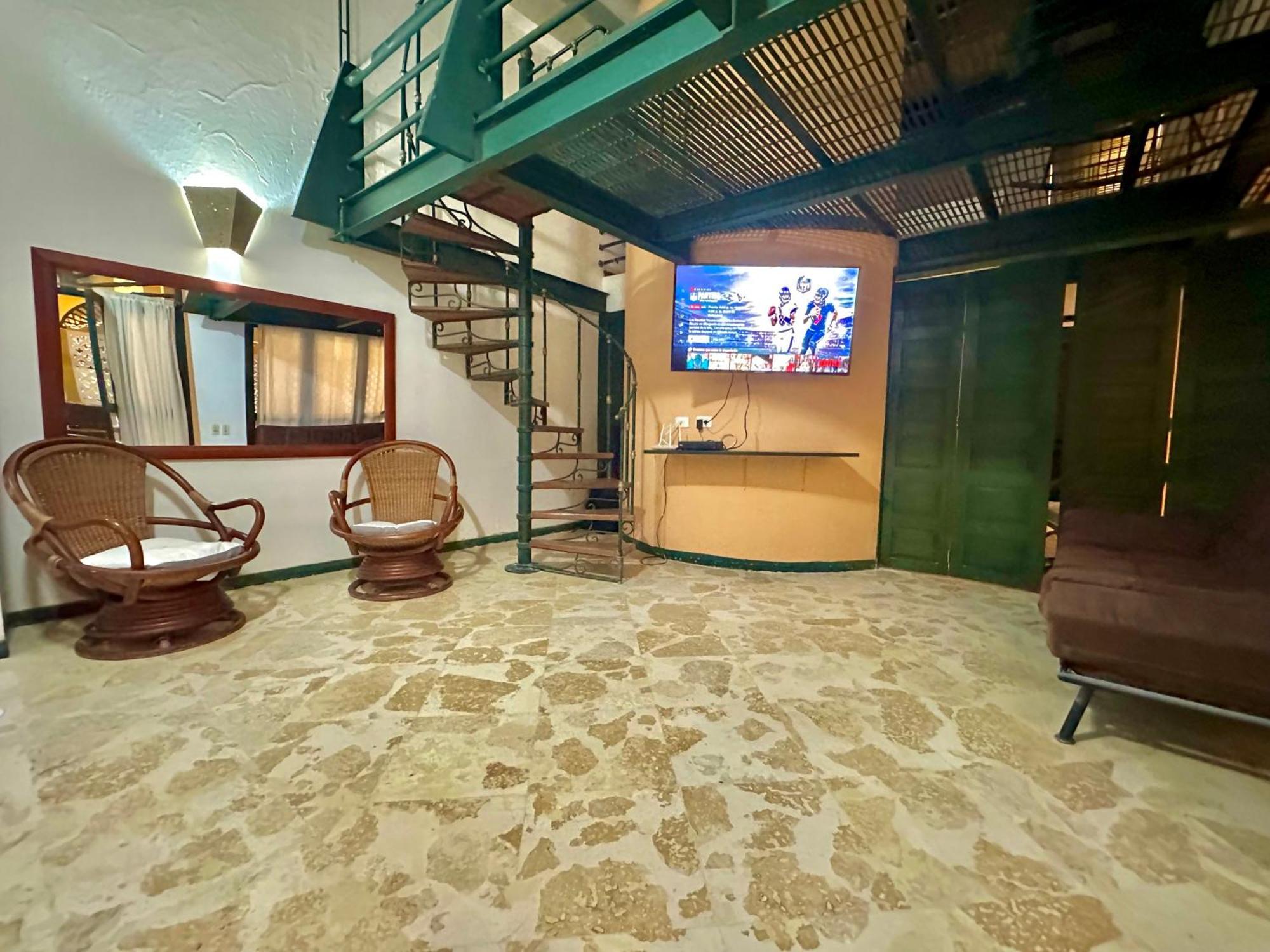 By Calamari Homes - El Porvenir 207 Walled Apartamento