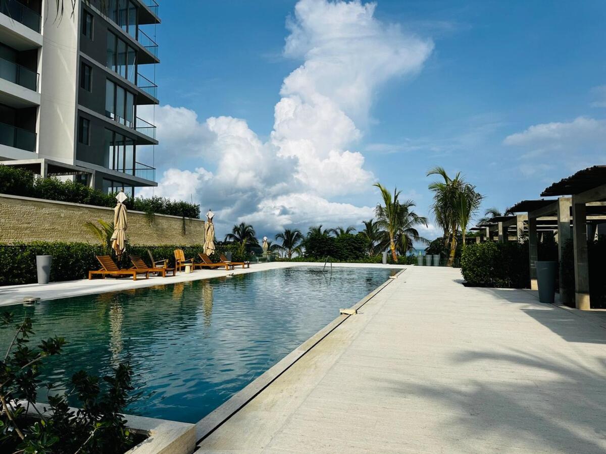 Spectacular Beachfront *