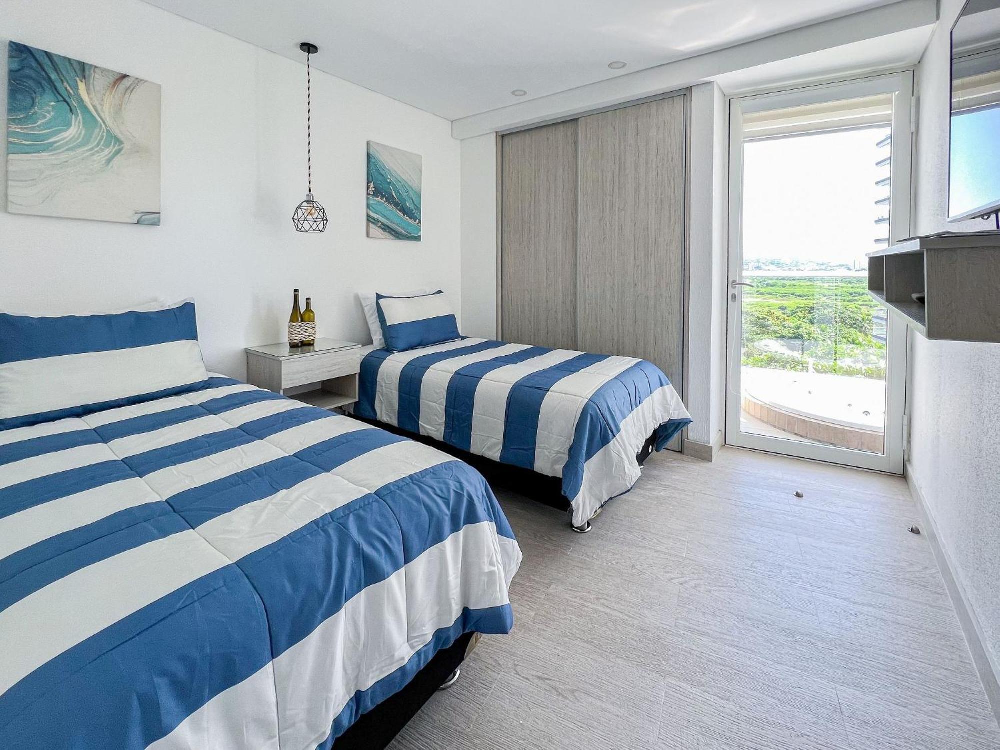 Apartamento 2 Dormitorios. Jacuzzi Y Vista Mar *