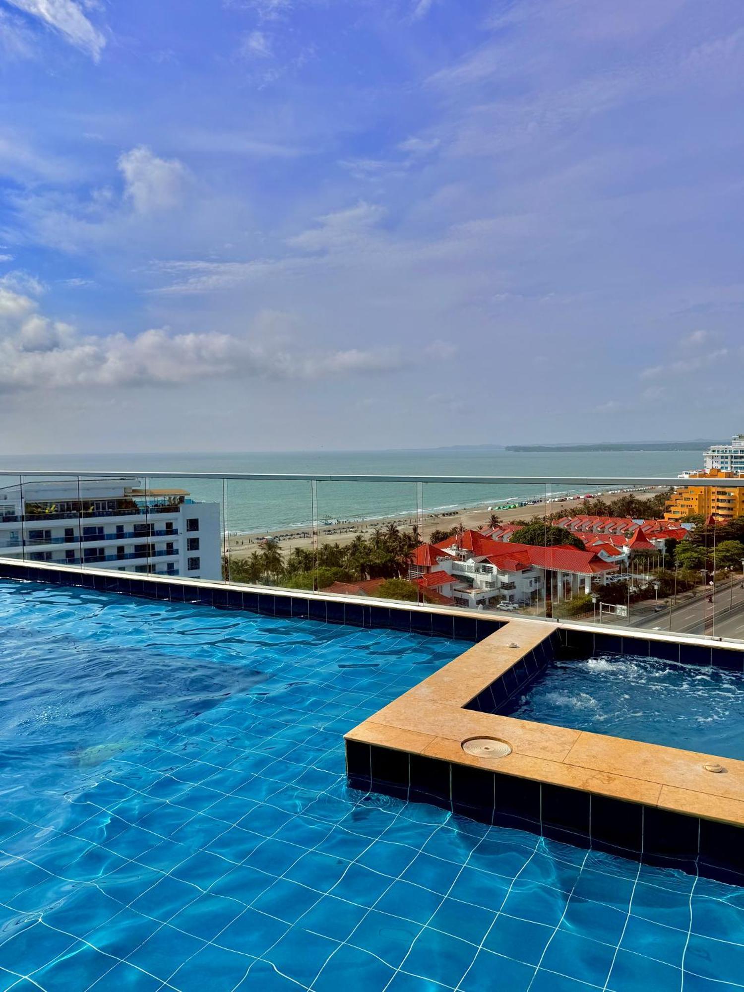 Apartamento En Cartagena Con Vista Al Mar, Piscina Rooftop Y Playa
