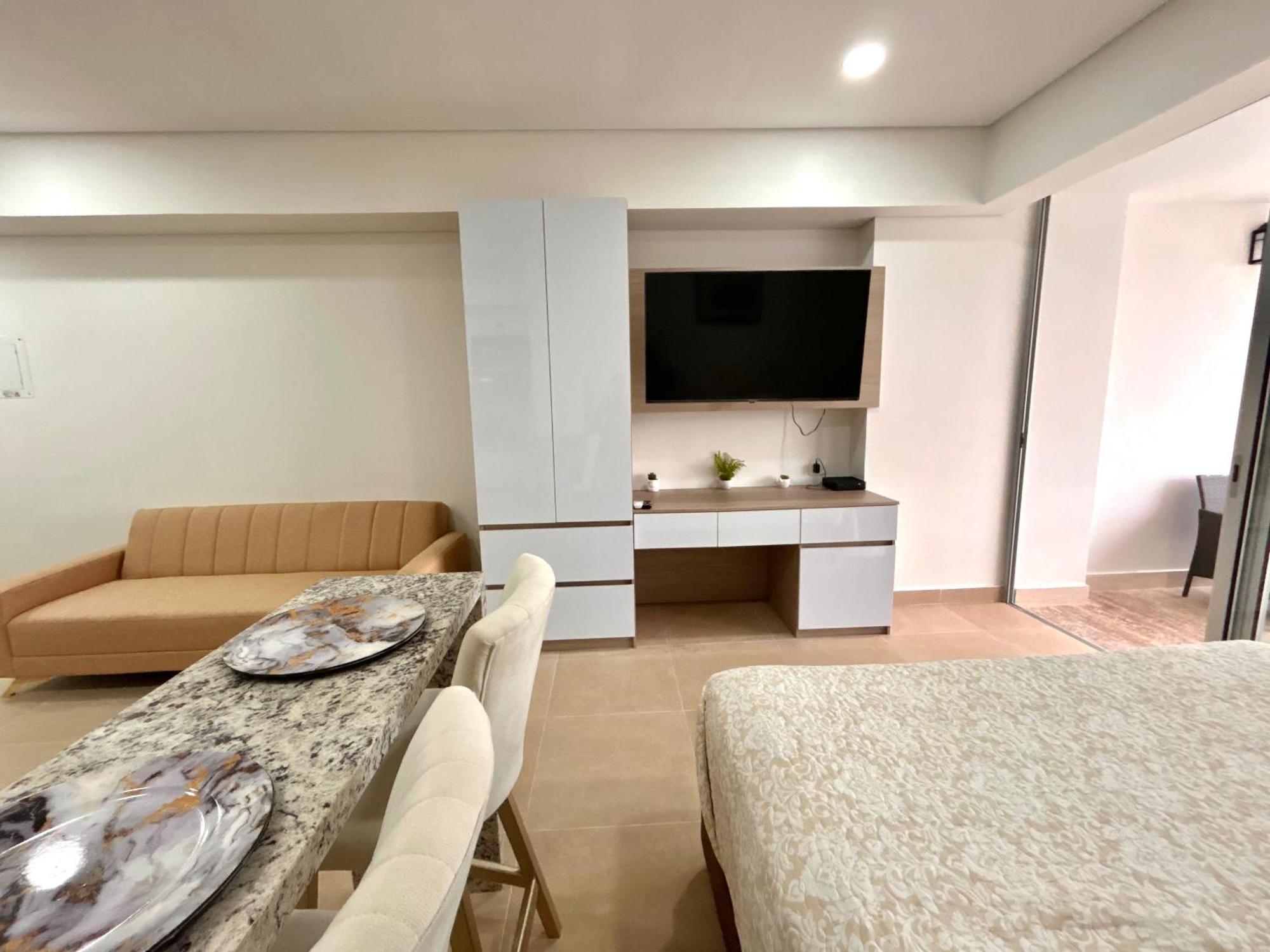 Apartasuit Beach, Barrio Crespo Cerca Del Aeropuerto * Cartagena
