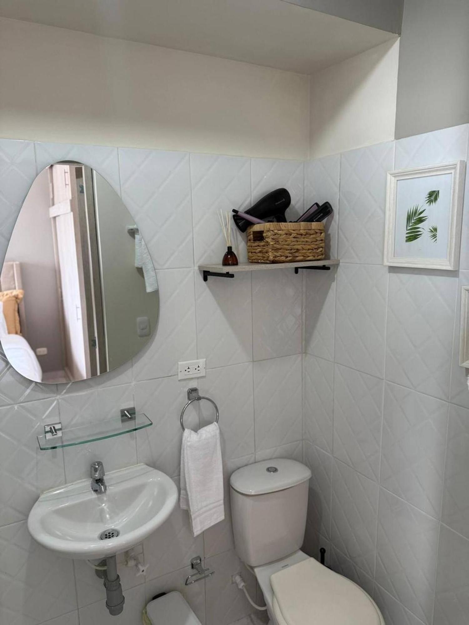 Cozy ,near Beach, Walled Apartamento