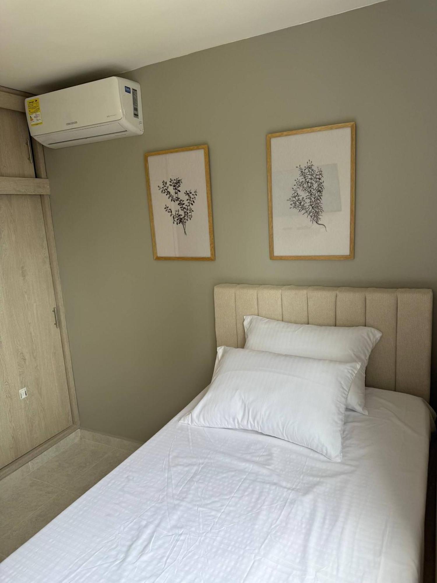 Cozy ,near Beach, Walled * Cartagena