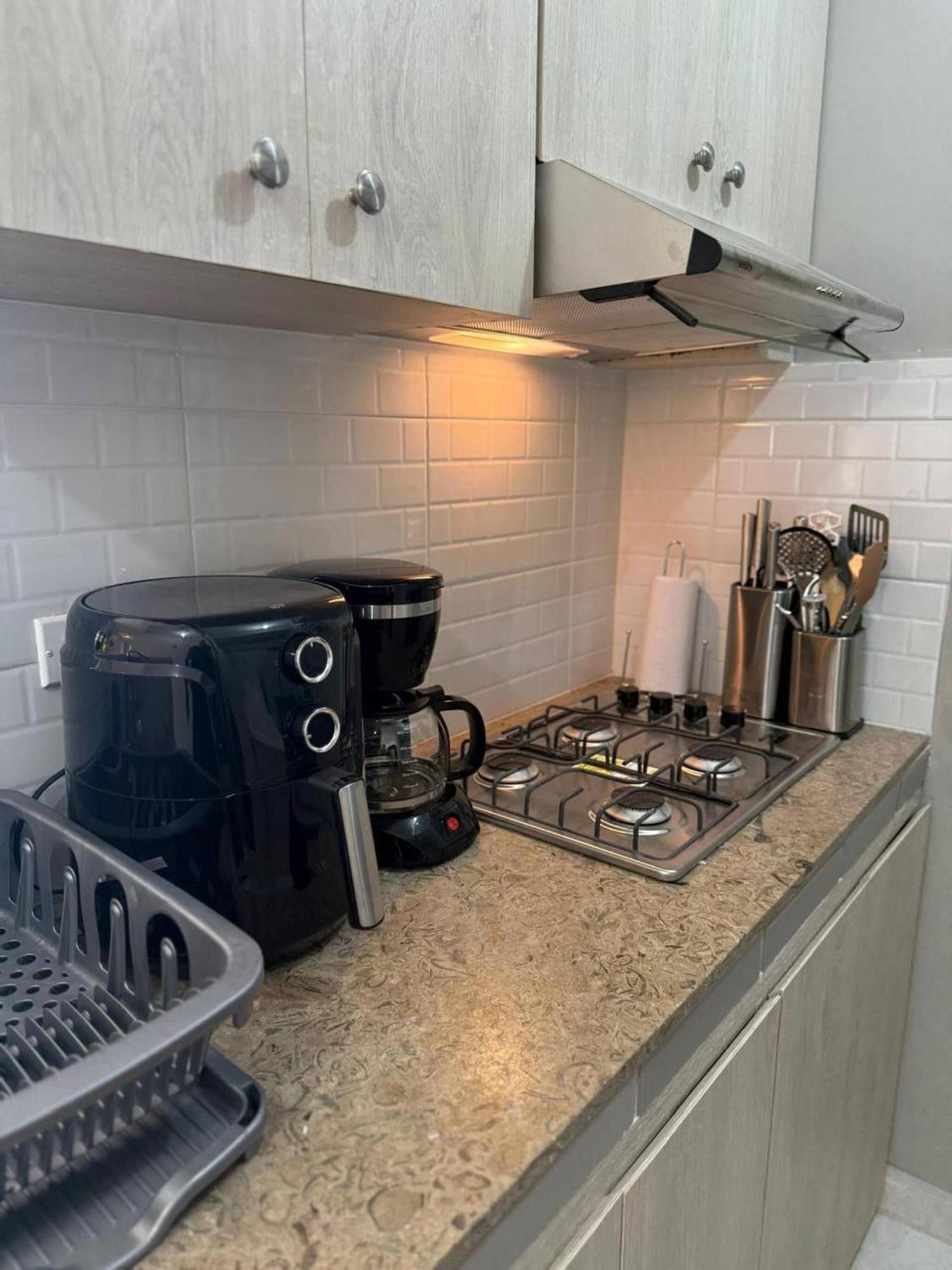 Cozy ,near Beach, Walled Apartamento
