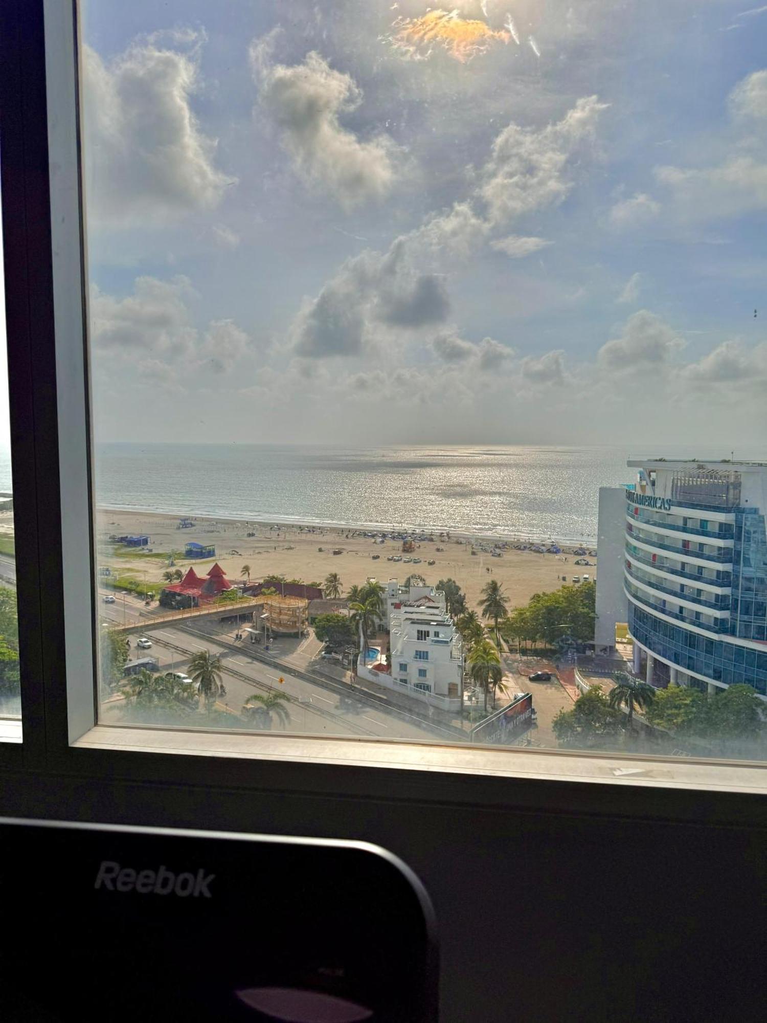 Apartamento En Cartagena Con Vista Al Mar, Piscina Rooftop Y Playa * Cartagena