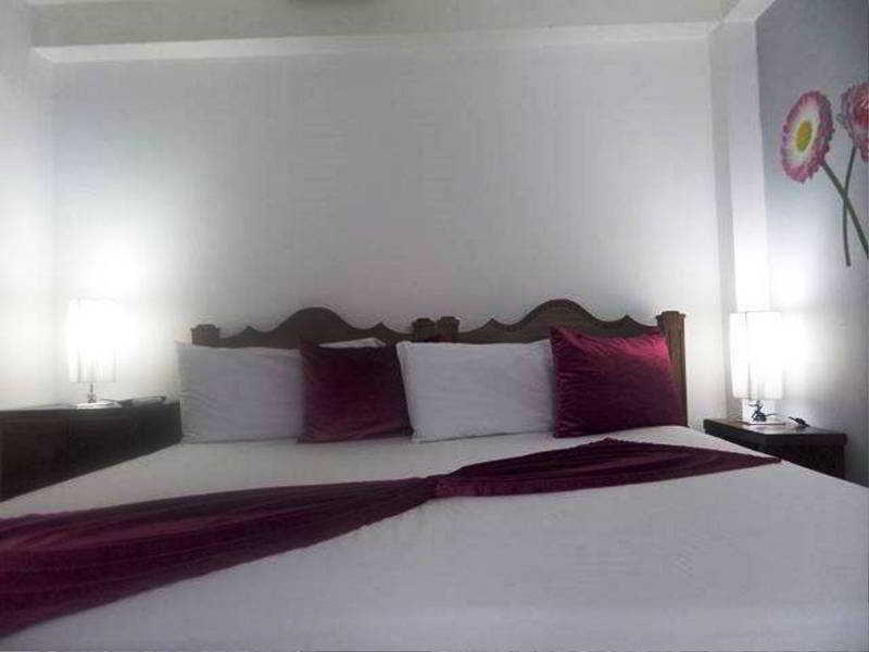 Casa Abril Hotel