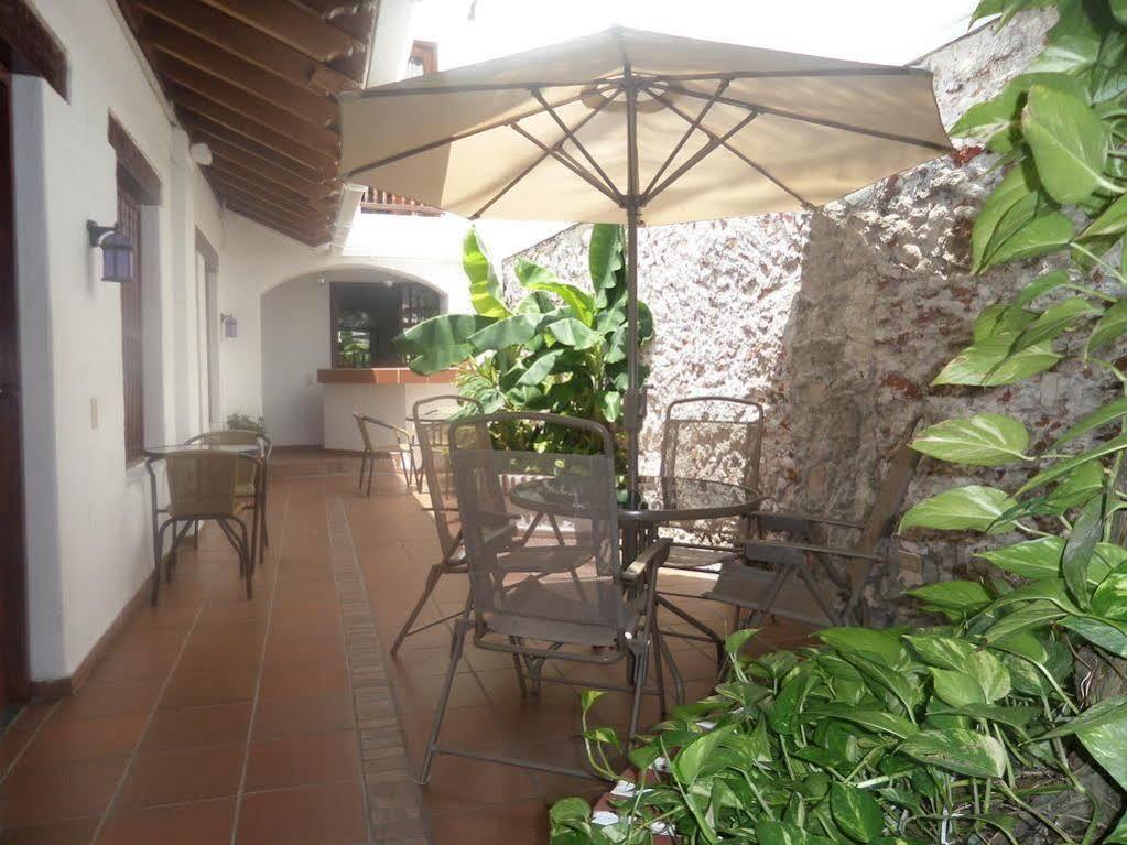 Casa Abril Hotel