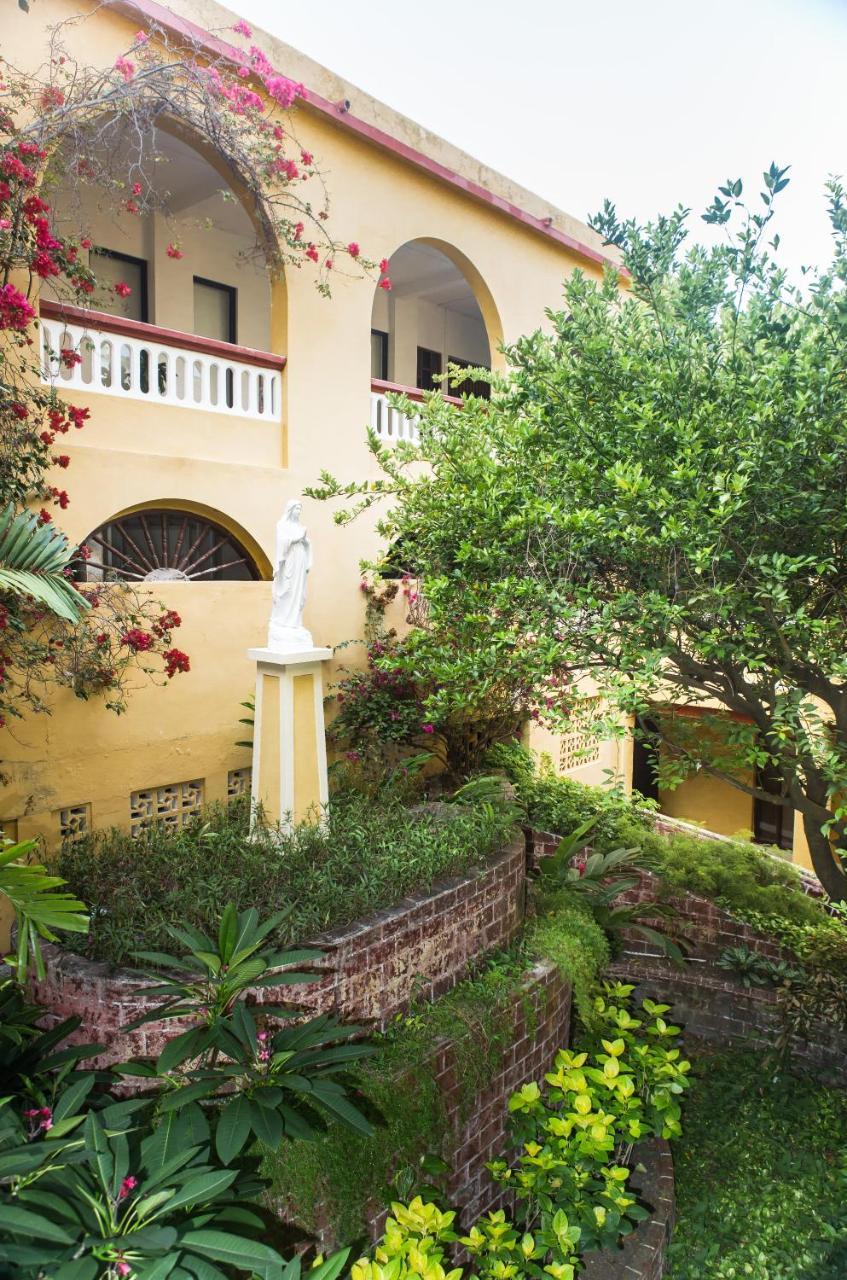 El Claustro House