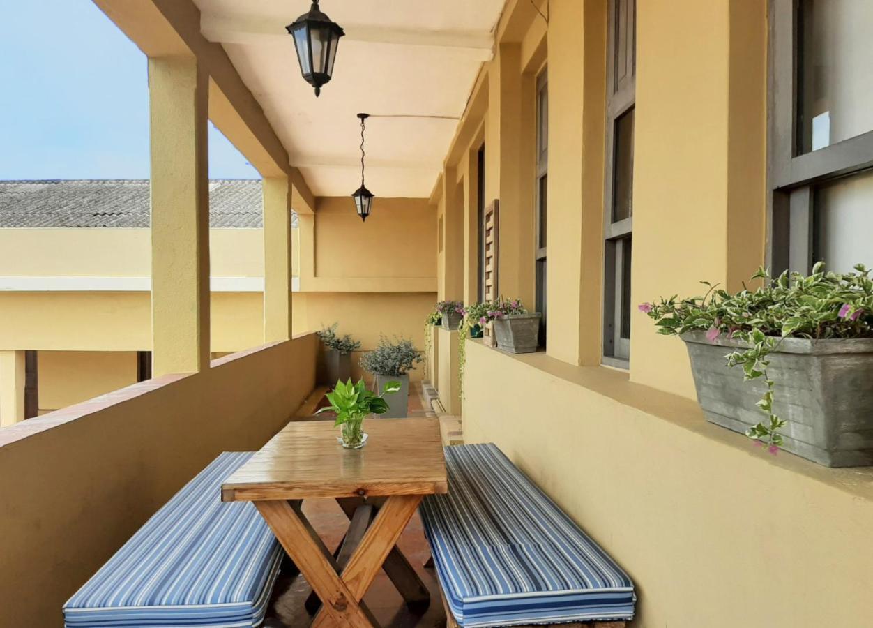 El Claustro House 2*